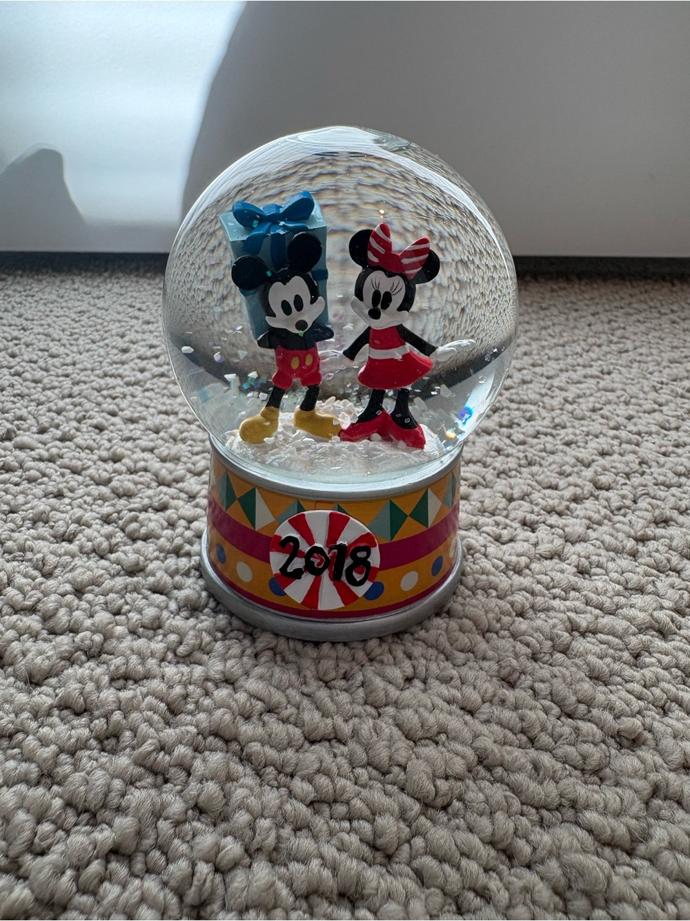 Disney Mickey & Minnie 2018 Snow Globe
